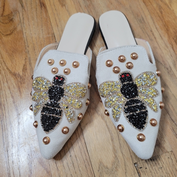 Shoes - Euro Beaded White Mules with Bee Design On Velvet Size 38 Or Size 7 1/2 Shoes